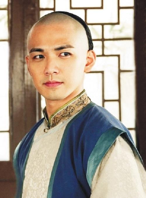 从“一线男神”到“销声匿迹”,47岁的钟汉良,怎么突然不红了?