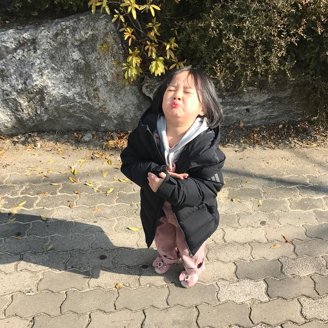 表情包战斗机韩国小网红,看完只能露出姨母微笑了