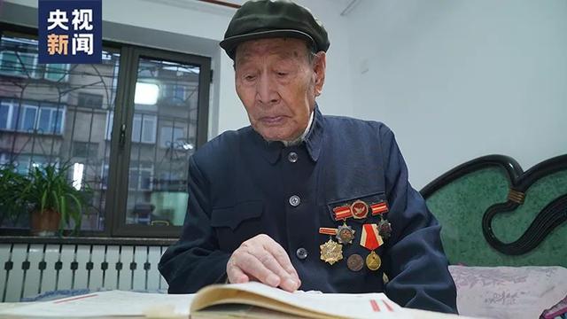 电影中的“伍千里”真实存在!93岁高龄依然硬气