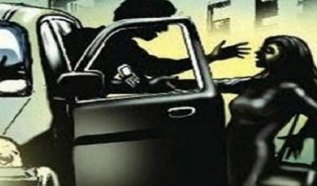 印度女子凌晨搭便车,遭2名醉酒男子侵犯,警方装傻充愣:真罕见