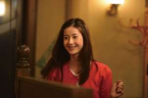 乱伦熟女(她被称为高阶版奶茶妹妹，出演日本灭门乱伦大戏心机女，被吐槽职业假笑)