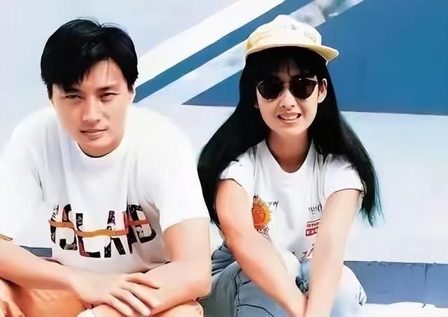周慧敏:与倪震结婚14年,却被传净身出户,如今婚姻状况如何了?