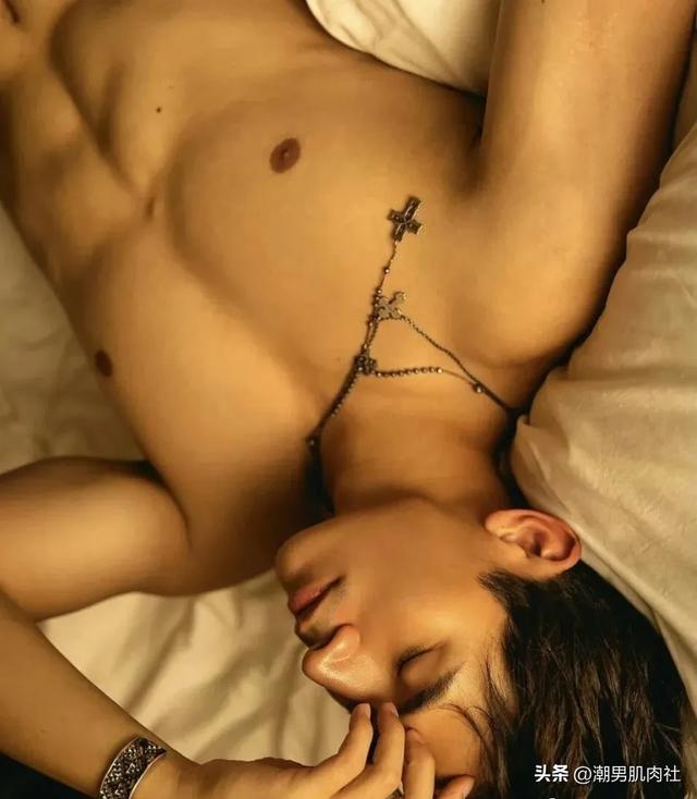 魅力四溢的肌肉猛男,你心动了吗?