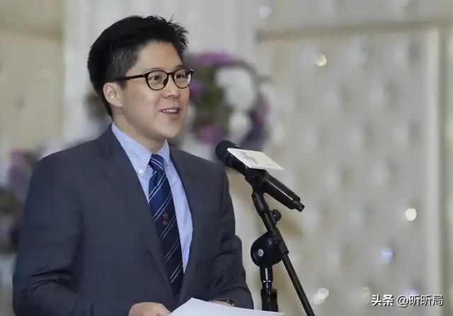看清楚了郭晶晶的四重身份后,终于明白霍启刚为何非她不娶了
