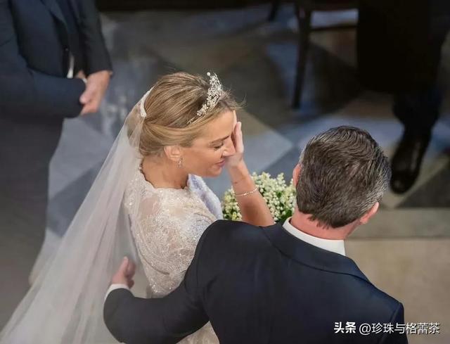 55岁希腊王子再婚豪门千金!从菲利普亲王开始这家娶儿媳就没输过