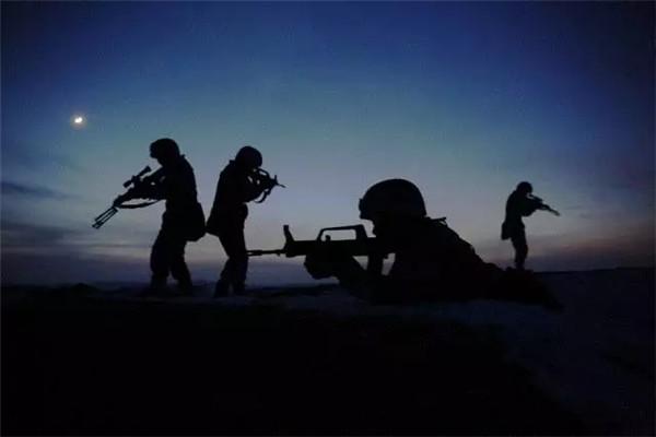 大海就是练兵场,也是我海军陆战队的战场