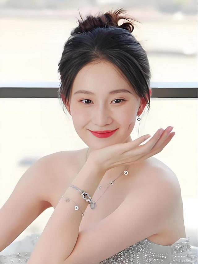 体操女神张豆豆:“挺胸照” 出圈,嫁孙杨的逆袭爱情与事业