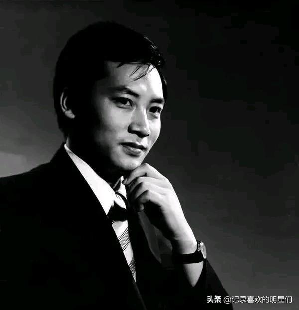 原来西游记中有三个唐僧是三个不同男演员来饰演的，演技精湛！