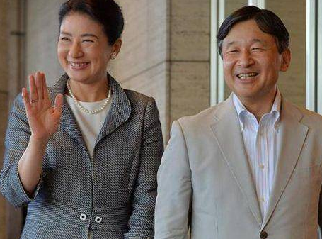 这就是夫妻相的强大,雅子妃跟德仁26年,就知道两人现在有多像