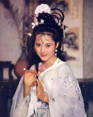 西施艳谭(《聊斋之香玉》：人间最好闺蜜，为你苦守馋人郎，绝不越雷池半步)