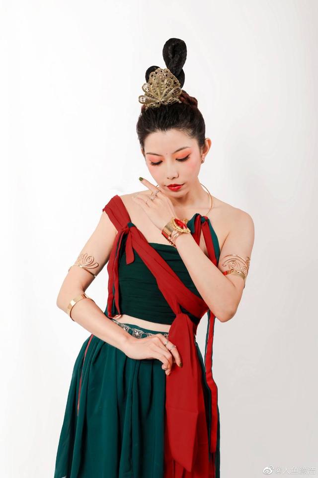 封面独家|对话“水下洛神”何灏浩:我本凡人