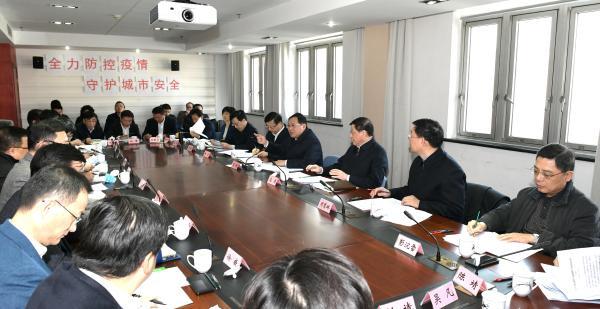 疫情防控已到紧要当口,李强要求担起非常之责筑牢铜墙铁壁
