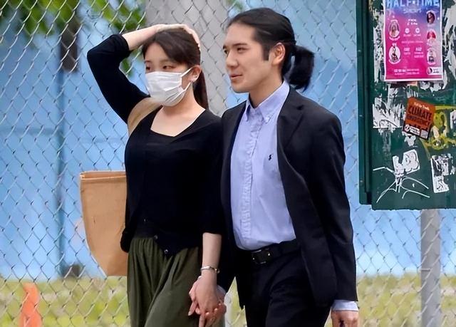 日本皇室姐妹花:佳子公主漂亮30岁未嫁,爱子公主无缘皇位反被困