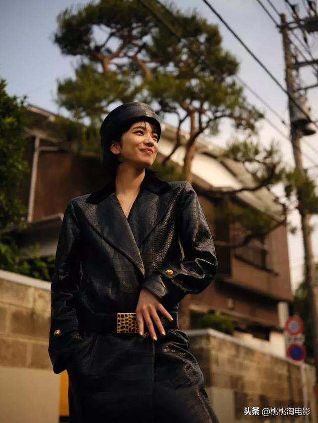 组图:小松菜奈倔强的样子,很迷人啊