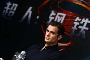 超人变身(超人变身夏洛克亨利·卡维尔加盟《女福尔摩斯》)