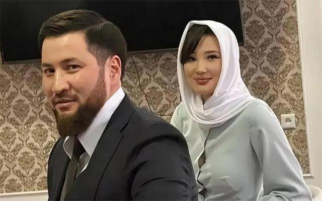 排球女神萨宾娜现状：离开日本，微整后更有韵味，当模特成白富美