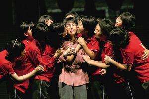 廖向红(深情演绎“桂梅精神”音乐剧《绽放》再返云南)