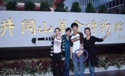 “笨蛋美人”李沁：与杨洋合影十指紧扣，被王大陆冒犯却不敢反抗