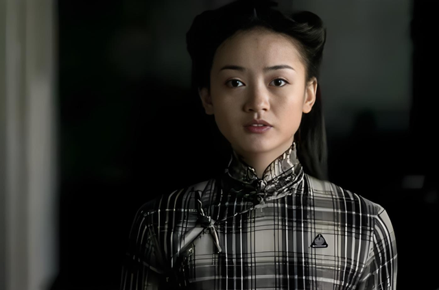 雪豹15年后,五位女演员不红各有苦衷,白月光“萧雅”近照美