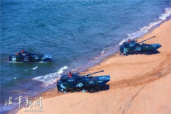 大海就是练兵场,也是我海军陆战队的战场