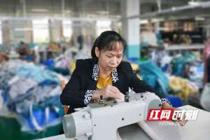 缝纫女工(工匠之星｜匠心筑梦 新时代缝纫女工段四娥的28年坚守)