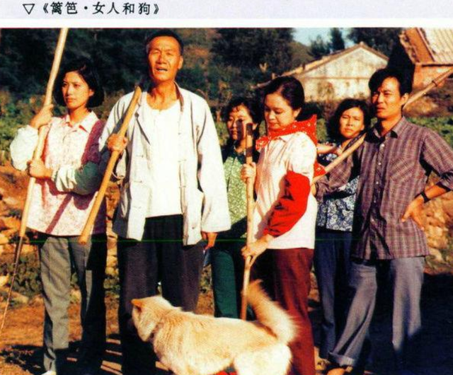 刘莉莉:30多岁相亲嫁圈外人,为家庭放弃事业,如今女儿成她骄傲