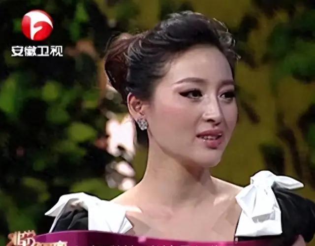 最美潘金莲：25 岁一夜成名，床戏销魂，情趣照曝光