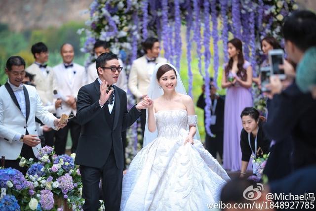 张靓颖冯轲大婚 一场亲妈都没参加的婚礼能幸福吗?