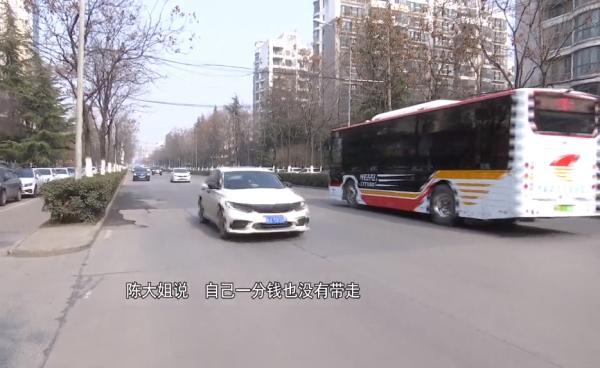 相处三年,女友一声不吭离他而去?真相令人大跌眼镜