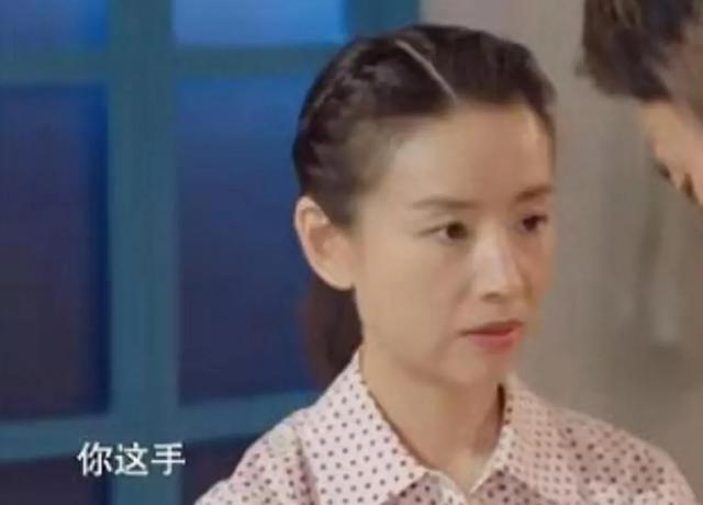 人到中年,再看梅婷和董洁的处境,海清说的话,终于有人信了
