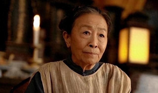 “丑娘”张少华:人丑心更丑,年轻时做下恶事,晚年孤独终生