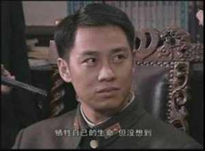 张小七(《潜伏》中最帅的演员廖三民，现如今很壮，头发很少)