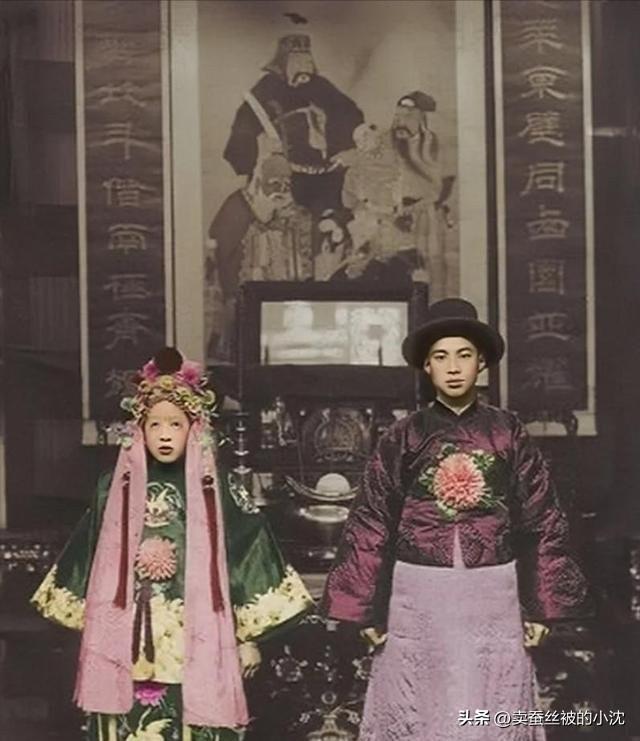 “禁止外泄”的老照片,男女混合脱衣舞俱乐部,让人眼界大开