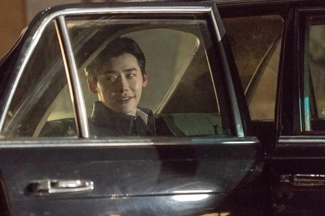 「韩影推荐」韩国犯罪动作电影《VIP》由张东健、李钟硕担任主演
