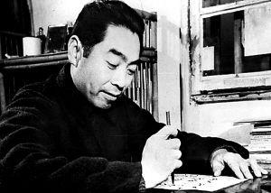 70年代,国宝九龙杯被外国人偷走,周恩来只用一招,让其失而复得