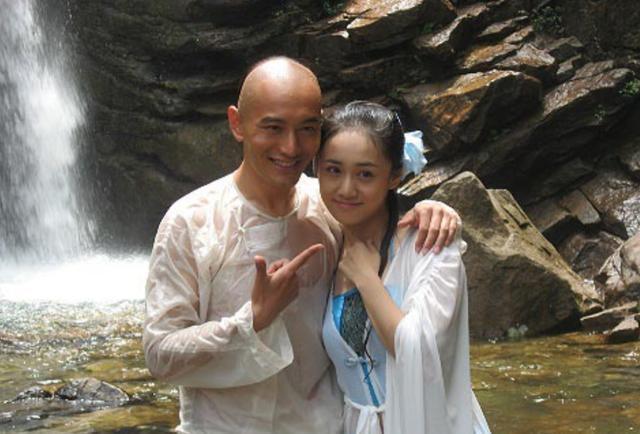 “天使宝宝”上位记,果然与“黄教主”的混乱情史很般配