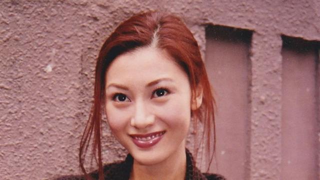 李嘉欣的豪门传奇：生育抉择与人生智慧