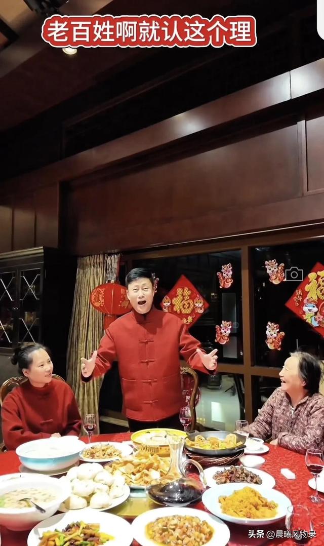耿为华携新婚娇妻甜蜜回乡过年：幸福溢于言表，羡煞旁人