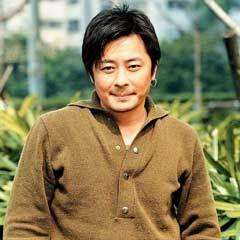 王杰个人资料(凄惨的王杰：曾力压张学友，却遭下毒前程尽毁，还被两任妻子抛弃)