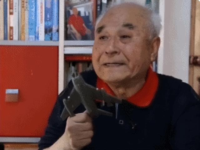 1989年,美军飞行员退役后访华:我想见见当年击落我战机的那个人