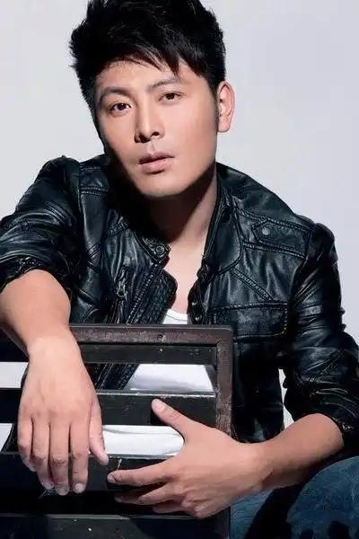 吴其江他长得帅演技好,能叫上他名字的人并不多,网友:早就该火了