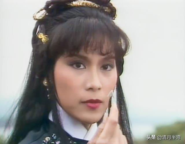 天龙八部名场面,六版木婉清摘面纱,谁秀丽绝俗,谁在闹笑话?