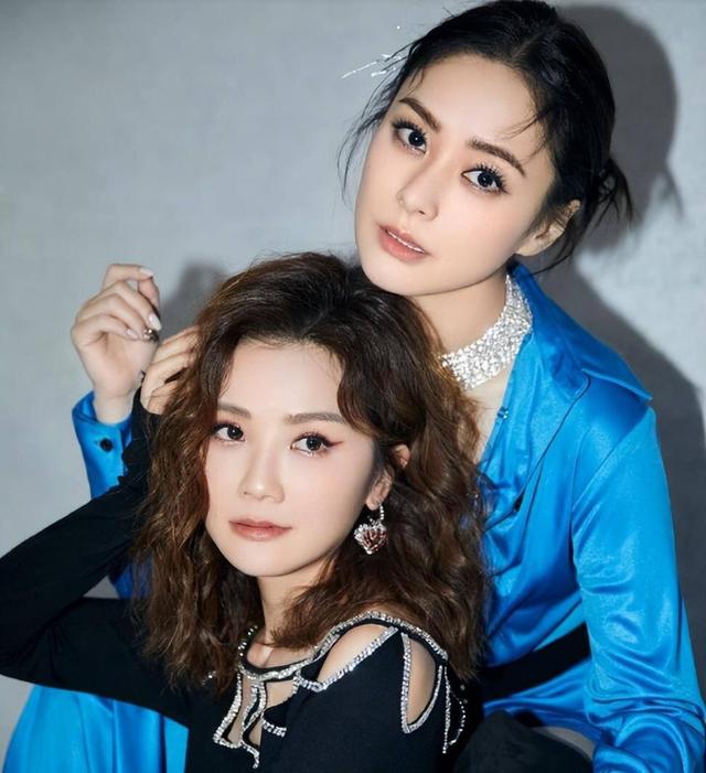 原来Twins也是隐藏的嗑学家,阿娇称阿Sa是自己“正宫”,两人的友情真的羡慕了