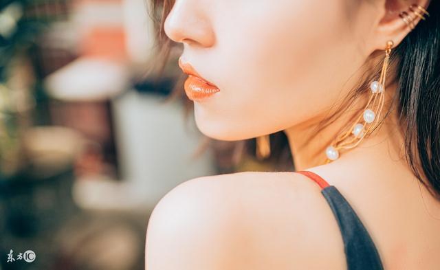 小说：苏晴一家是个谜，一起探索他们的家族秘密