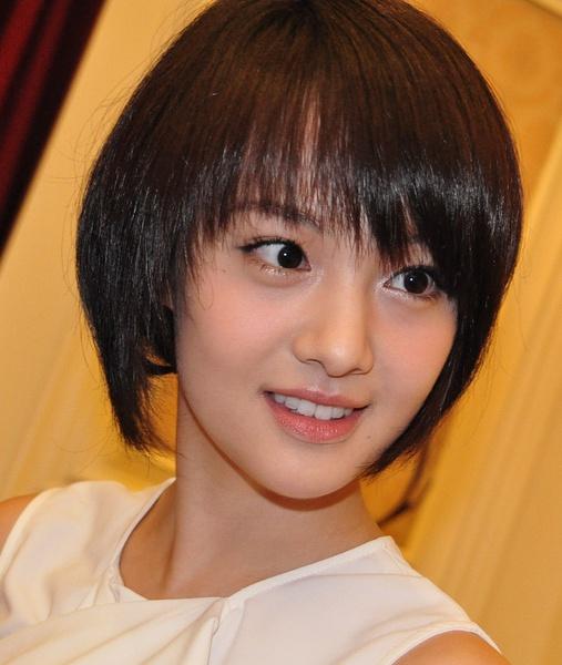 代孕、弃养、录音带实锤!29岁魔幻少女郑爽的至暗时刻