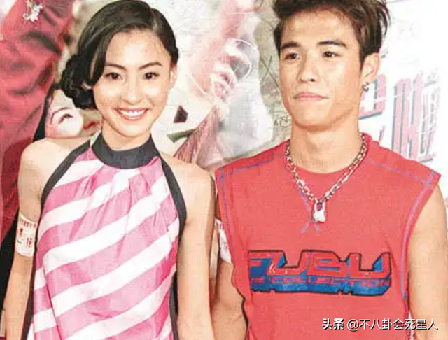昙花一现的明星家属,靠姐姐出道,自己却没真本事,只能被淘汰