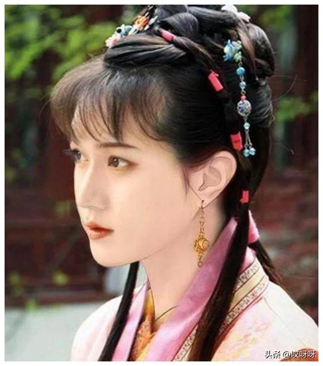 美到雌雄模糊的女装扮相,男明星的女装有谁惊艳了你