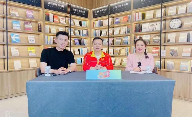 319公斤的背后：一位奥运举重冠军是如何炼成的？