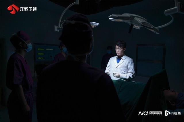 《手术直播间》“天才医生”代旭:“一人千面”是我职业梦想