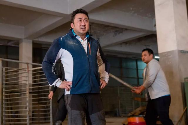 奇幻喜剧电影片《奇妙幽灵》由马东锡、金英光和李瑜瑛担任主演